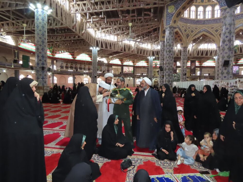 تصاویر/ همایش بزرگ میقات صالحین بسیج اردکان با شعار"ما فاتحان قله ایم" برگزار شد