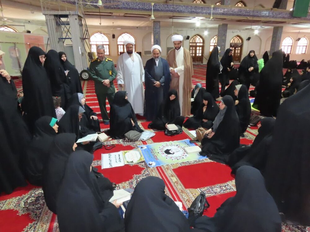 تصاویر/ همایش بزرگ میقات صالحین بسیج اردکان با شعار"ما فاتحان قله ایم" برگزار شد