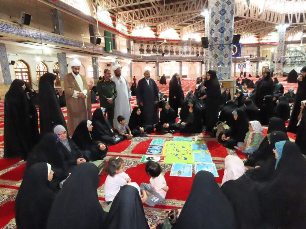 تصاویر/ همایش بزرگ میقات صالحین بسیج اردکان با شعار"ما فاتحان قله ایم" برگزار شد