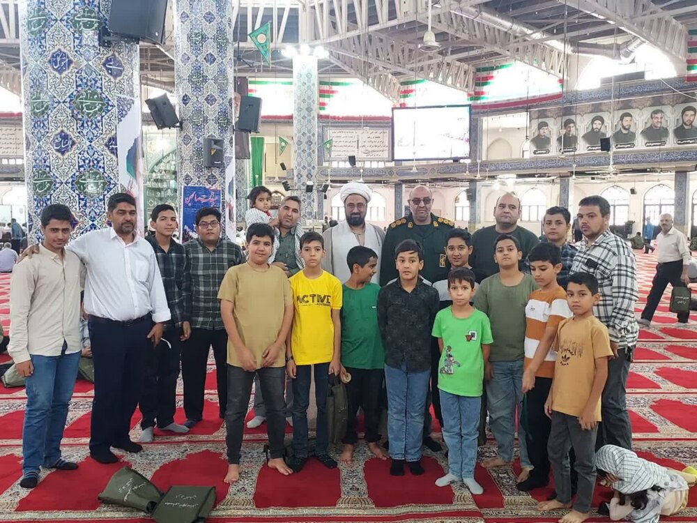 تصاویر/ همایش بزرگ میقات صالحین بسیج اردکان با شعار"ما فاتحان قله ایم" برگزار شد