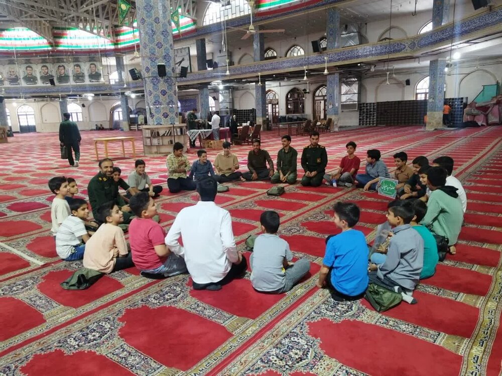 تصاویر/ همایش بزرگ میقات صالحین بسیج اردکان با شعار"ما فاتحان قله ایم" برگزار شد