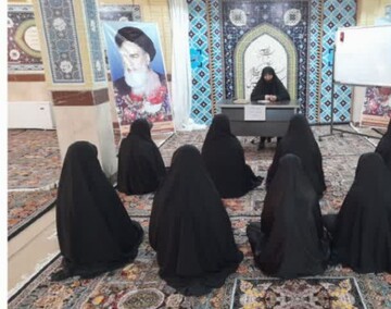 تهذیب نفس زیربنای رشد علمی و معنوی طلبه است