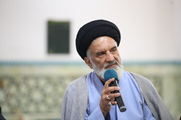 جلوگیری از ۲۰ مورد سقط جنین توسط دفتر آیت‌الله‌العظمی مکارم شیرازی در شیراز