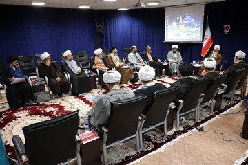 تصاویر/ دیدار مدیر و معاونان حوزه علمیه استان گیلان با آیت الله اعرافی