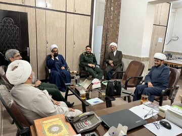 تصاویر/ بزرگداشت هفته دفاع مقدس در مدرسه علمیه امام صادق علیه السلام اندیمشک