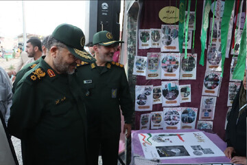 بازدید سردار سلیمانی از نمایشگاه‌های کوی خدمت و اسوه در کنگره بزرگداشت سه‌هزار شهید  سمنان + تصاویر