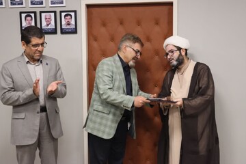 تقدیر از پژوهشگران برتر خراسان رضوی/ موفقیت حجت‌الاسلام عربشاهی در کسب عنوان پژوهشگر برتر علوم حوزوی سال ۱۴۰۳