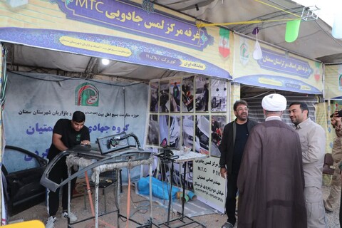 تصاویر/ در پنجمین شب کنگره ملی سه‌هزار شهید استان سمنان نماینده ولی‌فقیه در استان سمنان از نمایشگاه ادارات و دستگاه های اجرایی بازدید کرد