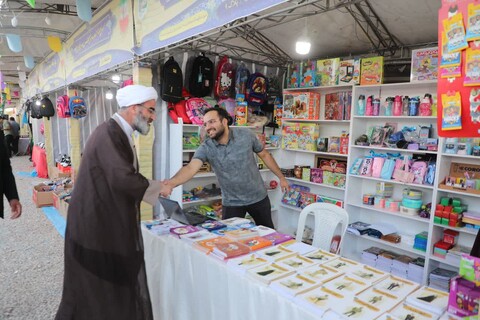 تصاویر/ در پنجمین شب کنگره ملی سه‌هزار شهید استان سمنان نماینده ولی‌فقیه در استان سمنان از نمایشگاه ادارات و دستگاه های اجرایی بازدید کرد