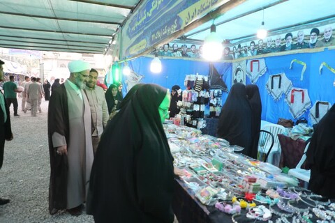 تصاویر/ در پنجمین شب کنگره ملی سه‌هزار شهید استان سمنان نماینده ولی‌فقیه در استان سمنان از نمایشگاه ادارات و دستگاه های اجرایی بازدید کرد