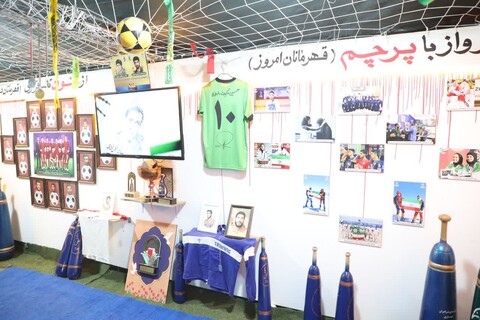 تصاویر/ در پنجمین شب کنگره ملی سه‌هزار شهید استان سمنان نماینده ولی‌فقیه در استان سمنان از نمایشگاه ادارات و دستگاه های اجرایی بازدید کرد