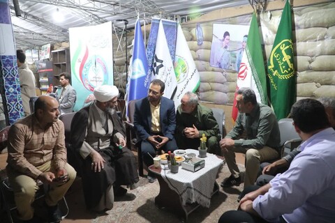 تصاویر/ در پنجمین شب کنگره ملی سه‌هزار شهید استان سمنان نماینده ولی‌فقیه در استان سمنان از نمایشگاه ادارات و دستگاه های اجرایی بازدید کرد