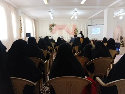 تصاویر/فتتاحیه سال تحصیلی مدرسه علمیه فاطمة المعصومه دلیجان با حضور مدیر حوزه علمیه خواهران استان مرکزی
