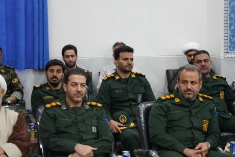 تصاویر دیدار فرماندهان و کارکنان نیروهای مسلح  لرستان با نماینده ولی‌فقیه در استان