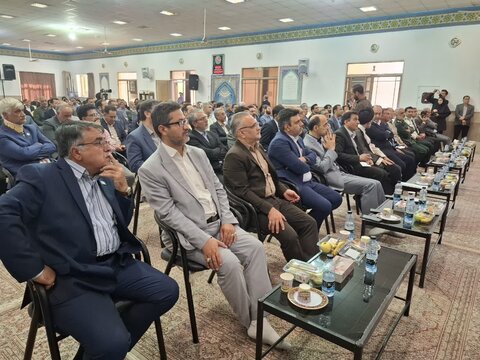 تصاویر/جلسه شورای اداری کاشان همزمان باگرامی داشت هفته دفاع مقدس