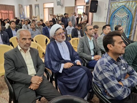 تصاویر/جلسه شورای اداری کاشان همزمان باگرامی داشت هفته دفاع مقدس