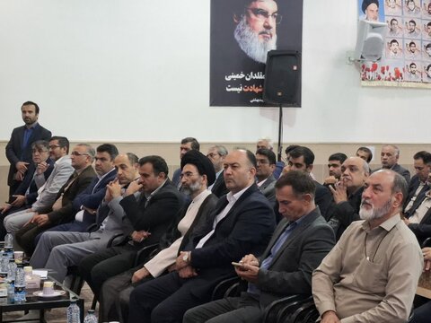 تصاویر/جلسه شورای اداری کاشان همزمان باگرامی داشت هفته دفاع مقدس