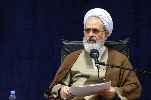 تصاویر/ دیدار مدیر و معاونان حوزه علمیه استان گیلان با آیت الله اعرافی