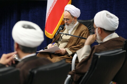 تصاویر/ دیدار مدیر و معاونان حوزه علمیه استان گیلان با آیت الله اعرافی