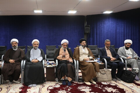 تصاویر/ دیدار مدیر و معاونان حوزه علمیه استان گیلان با آیت الله اعرافی