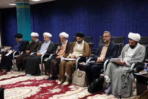 تصاویر/ دیدار مدیر و معاونان حوزه علمیه استان گیلان با آیت الله اعرافی