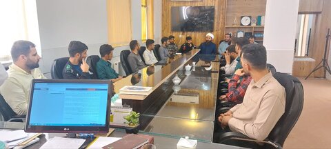 تصاویر/ دیدار تیم فوتسال جهادگران حوزوی حوزه علمیه چهارمحال و بختیاری با مدیر حوزه علمیه استان