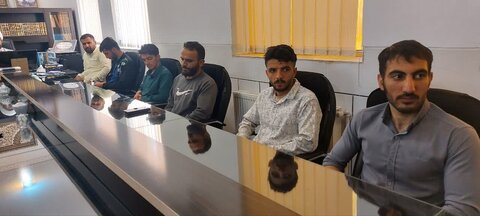 تصاویر/ دیدار تیم فوتسال جهادگران حوزوی حوزه علمیه چهارمحال و بختیاری با مدیر حوزه علمیه استان