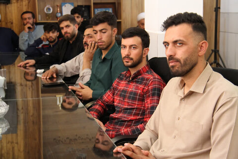 تصاویر/ دیدار تیم فوتسال جهادگران حوزوی حوزه علمیه چهارمحال و بختیاری با مدیر حوزه علمیه استان