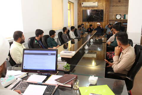 تصاویر/ دیدار تیم فوتسال جهادگران حوزوی حوزه علمیه چهارمحال و بختیاری با مدیر حوزه علمیه استان