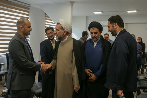 تصاویر / دیدار نماینده ولی فقیه در استان قزوین با نماینده یونسکو