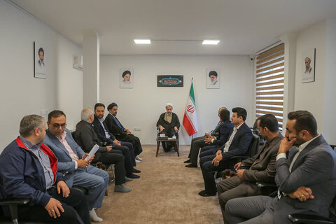 تصاویر / دیدار نماینده ولی فقیه در استان قزوین با نماینده یونسکو