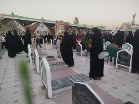 تصاویر/ تجدید میثاق بانوان طلبه استان کرمان با شهدا در آغاز سال تحصیلی