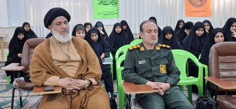 تصاویر/ آیین گرامیداشت هفته دفاع مقدس در مدرسه علمیه خواهران خورموج