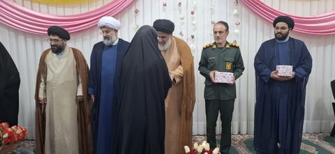 تصاویر/ آیین گرامیداشت هفته دفاع مقدس در مدرسه علمیه خواهران خورموج