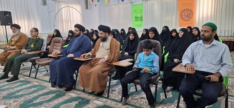 تصاویر/ آیین گرامیداشت هفته دفاع مقدس در مدرسه علمیه خواهران خورموج