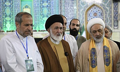 تصاویر/ تهیه وآماده سازی کیک یک کیلومتری به مناسبت ولادت حضرت عبدالعظیم(ع)