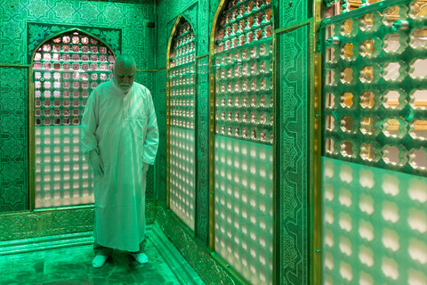 تصاویر/ غبارروبی مضجع مطهر امام رضا علیه‌السلام