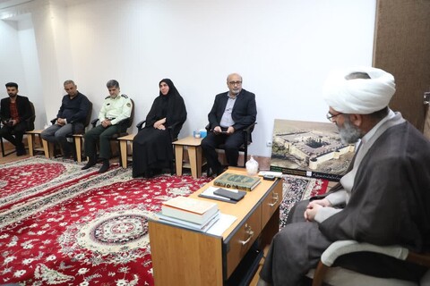 تصاویر/ دیدار سرپرست اداره‌کل میراث‌فرهنگی، صنایع دستی و گردشگری استان با نماینده ولی فقیه در استان سمنان