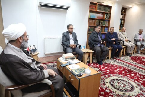 تصاویر/ دیدار سرپرست اداره‌کل میراث‌فرهنگی، صنایع دستی و گردشگری استان با نماینده ولی فقیه در استان سمنان