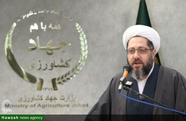 روحانیت با تکیه بر ایمان و معنویت می‌تواند در برابر بزرگ‌ترین مشکلات‌ جهان ایستادگی کند