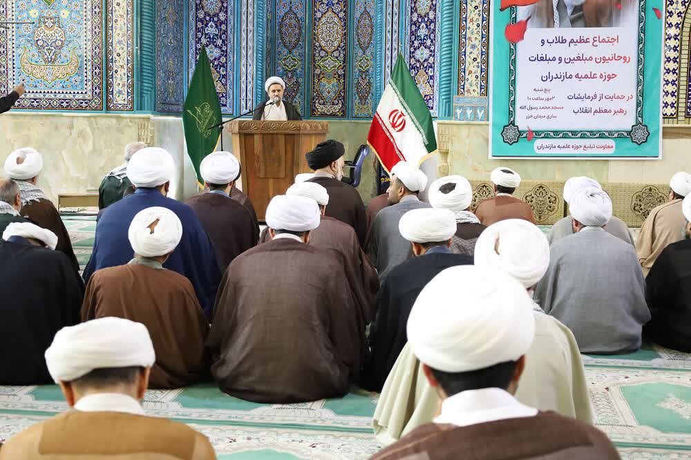 مذاکره به معنای تسلیم است؛ ملت ایران اهل ایستادگی است