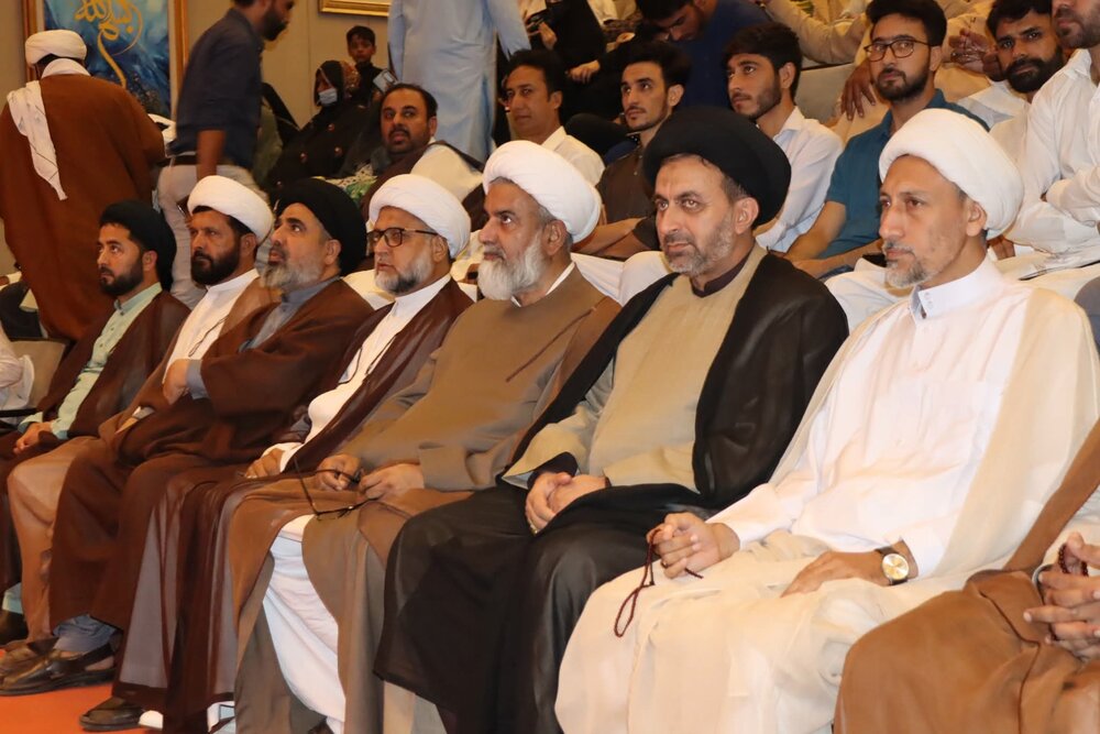 شهید سیدحسن نصرالله افتخار امت اسلام و پرچمدار مقاومت بود