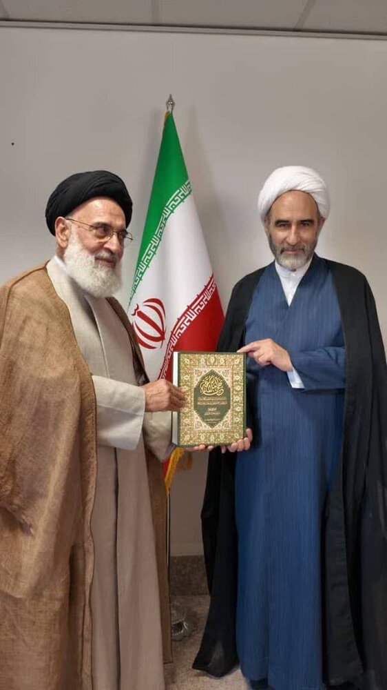 کتاب «تمام نهج البلاغه» افق‌های تازه‌ای را پیش روی پژوهشگران شیعه و سنی می‌گشاید