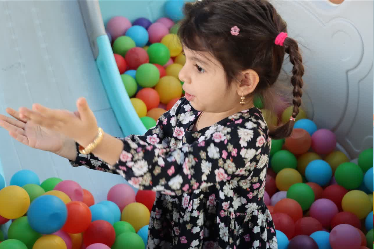 بازی و شادی کودکانه در کنگره شهدای استان سمنان