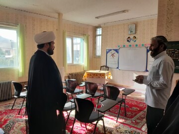 حمایت جدی از مشاغل خانگی طلاب و روحانیون در دستور کار معاونت خدمات حوزه زنجان