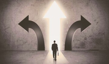 مسیر اطاعت از خدا اختیاری است، نه اجباری