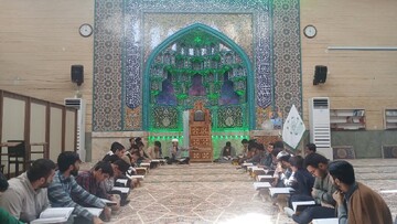 تصاویر/ محفل انس با قرآن در مدرسه علمیه مدینه العلم کاظمیه