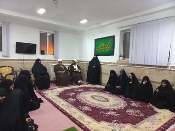 مدارس علمیه باید به سنگر بصیرت‌افزایی و پاسخ‌گویی به شبهات تبدیل شوند