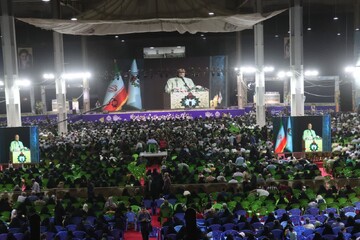 تصاویر/ اختتامیه دومین کنگره ملی سه هزار شهید استان سمنان با حضور مقامات کشوری و استانی