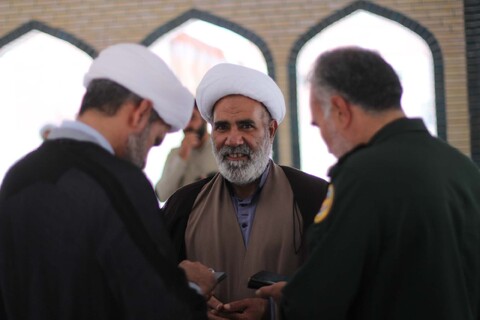 تصاویر| غبار روبی مزار شهدای گمنام توسط طلاب حوزه علمیه بیرجند